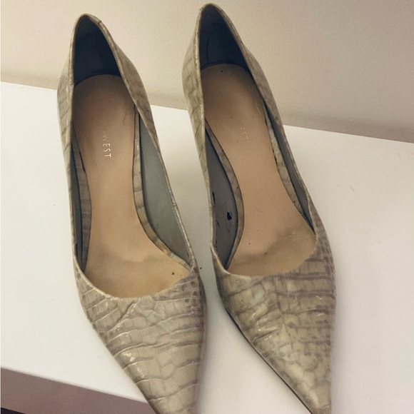 Nine West Snakeskin Embossed Heels - Picture 4 of 4